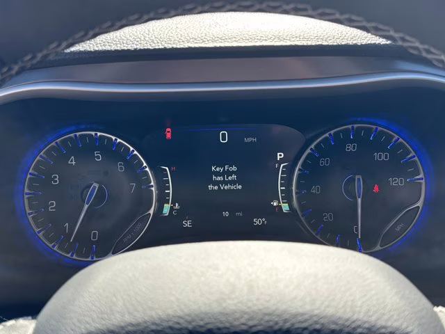 2026 Diamond Black Crystal Pearlcoat Chrysler Pacifica Select FWD Van