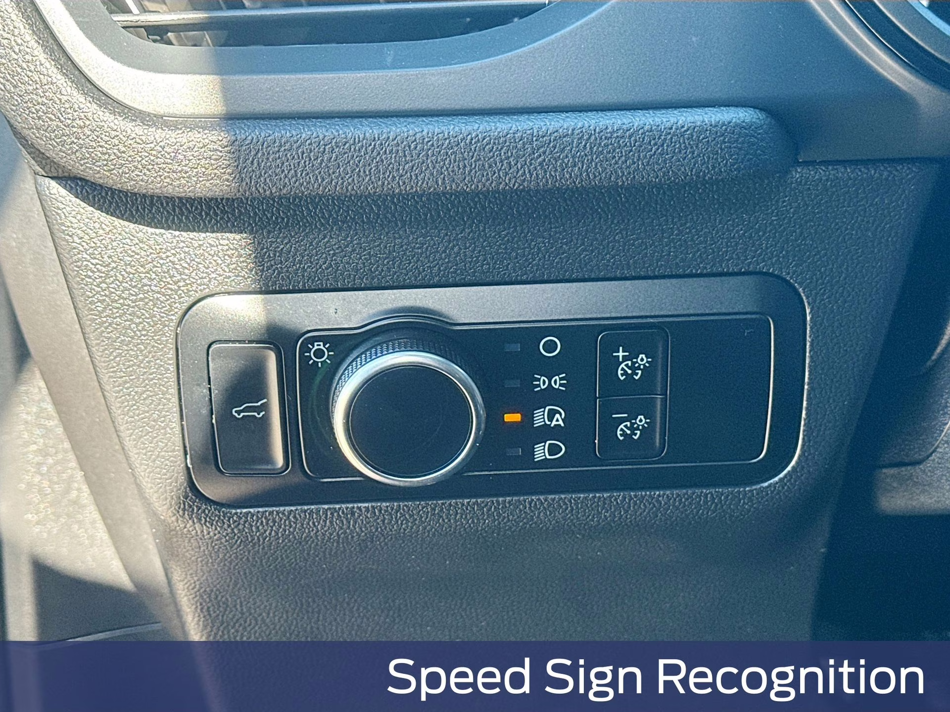 2023 Rapid Red Metallic Tinted Clearcoat Ford Escape ST-Line AWD SUV