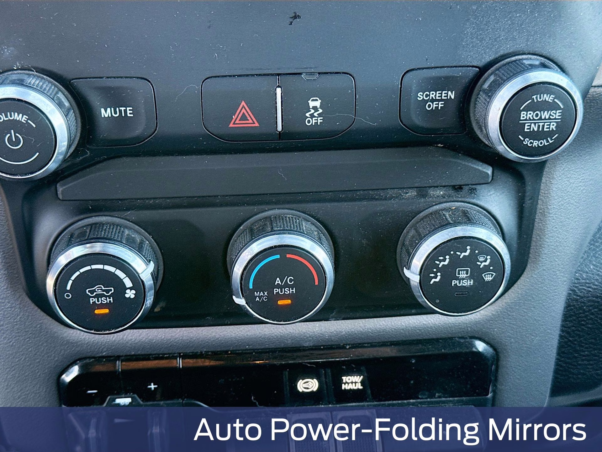 2023 Diamond Black Crystal Pearlcoat Ram 2500 Big Horn 4X4 Truck