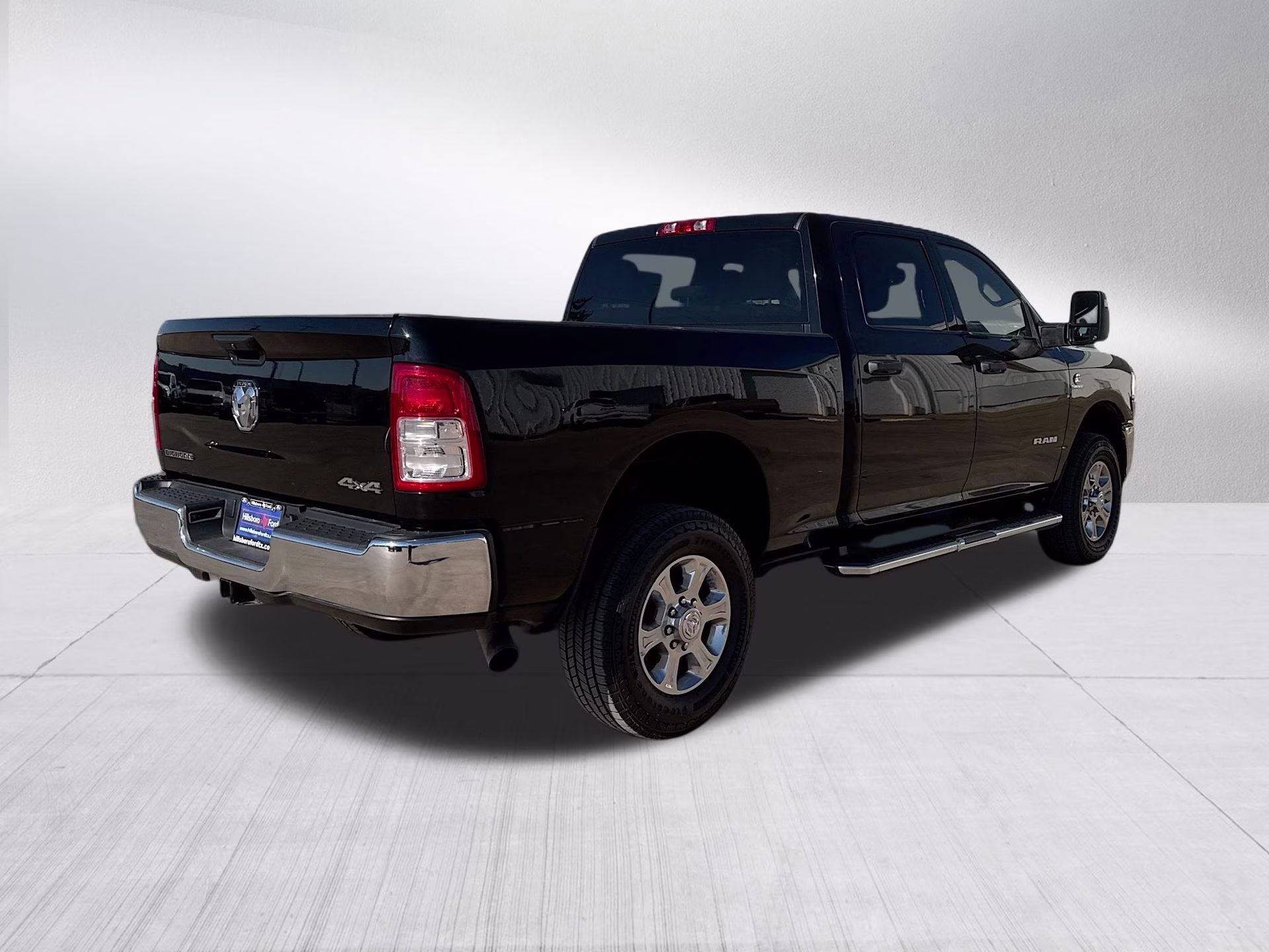 2023 Diamond Black Crystal Pearlcoat Ram 2500 Big Horn 4X4 Truck