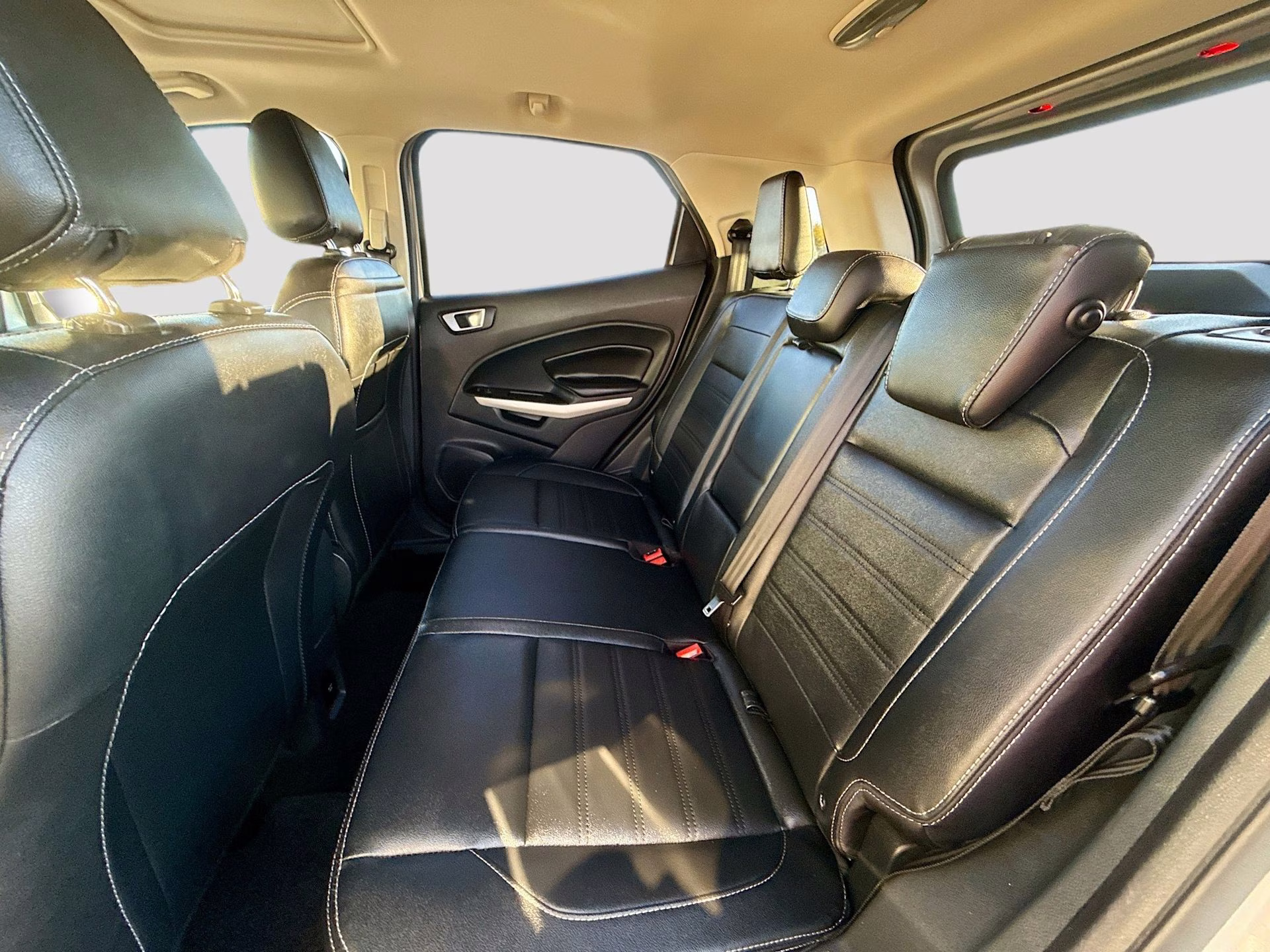 2021 Moondust Silver Metallic Ford EcoSport Titanium FWD SUV