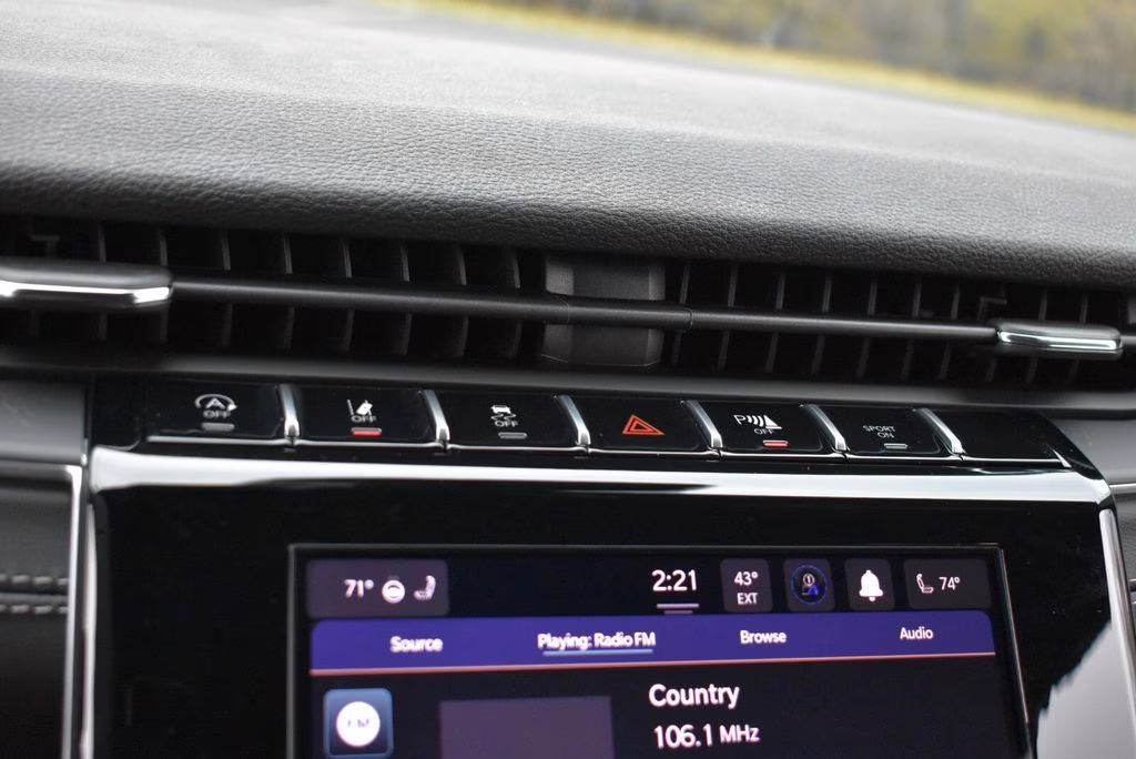 2025 Diamond Black Crystal Pearlcoat Jeep Grand Cherokee Altitude X 4X4 SUV