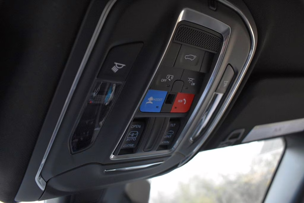 2025 Diamond Black Crystal Pearlcoat Jeep Grand Cherokee Altitude X 4X4 SUV