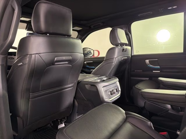 2025 Gray Metallic Ford Expedition Platinum 4X4 SUV