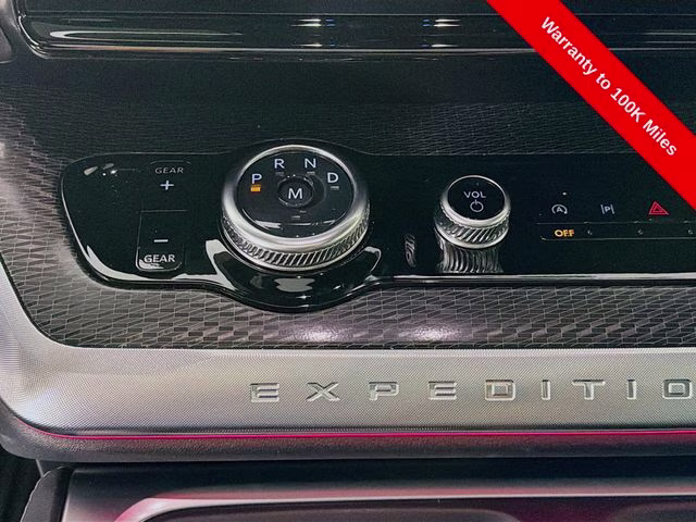 2025 Gray Metallic Ford Expedition Platinum 4X4 SUV