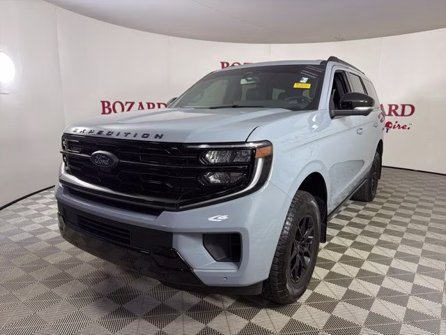 2025 Gray Metallic Ford Expedition Platinum 4X4 SUV