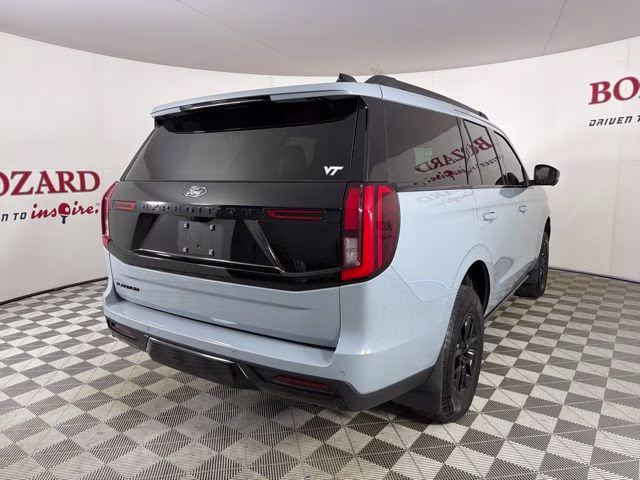 2025 Gray Metallic Ford Expedition Platinum 4X4 SUV
