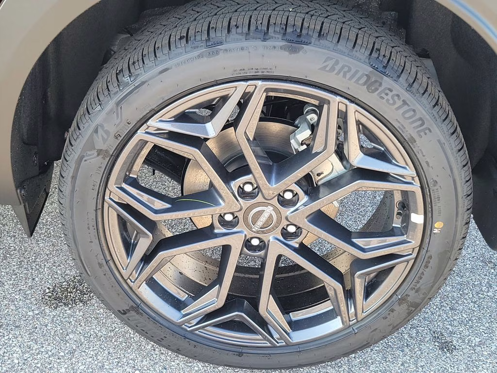 2026 Super Black Nissan Kicks SR FWD SUV