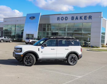 2025 Oxford White Ford Bronco Sport Outer Banks 4X4 SUV