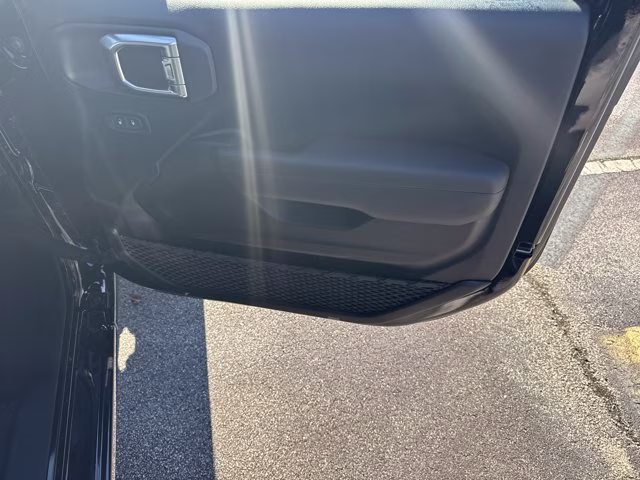 2026 Black Clearcoat Jeep Gladiator Sport S 4X4 Truck