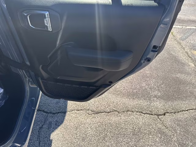 2026 Anvil Clearcoat Jeep Gladiator Sport S 4X4 Truck