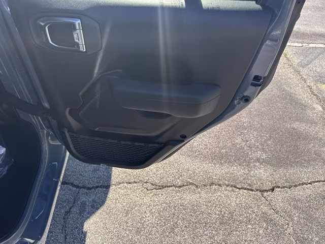 2026 Anvil Clearcoat Jeep Gladiator Sport S 4X4 Truck