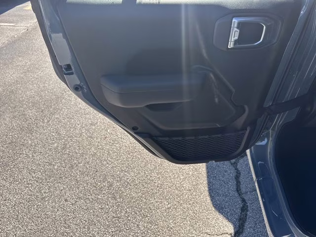 2026 Anvil Clearcoat Jeep Gladiator Sport S 4X4 Truck