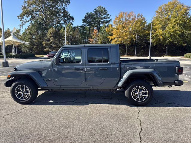2026 Anvil Clearcoat Jeep Gladiator Sport S 4X4 Truck