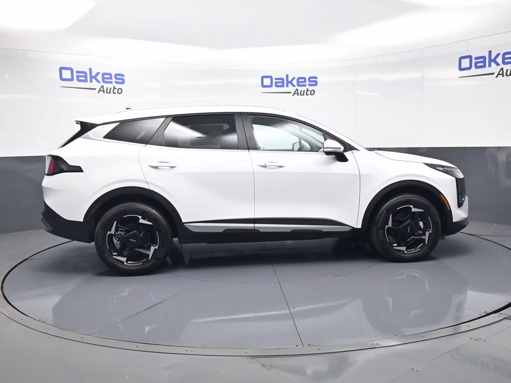 2026 Glacial White Pearl Kia Sportage EX AWD SUV