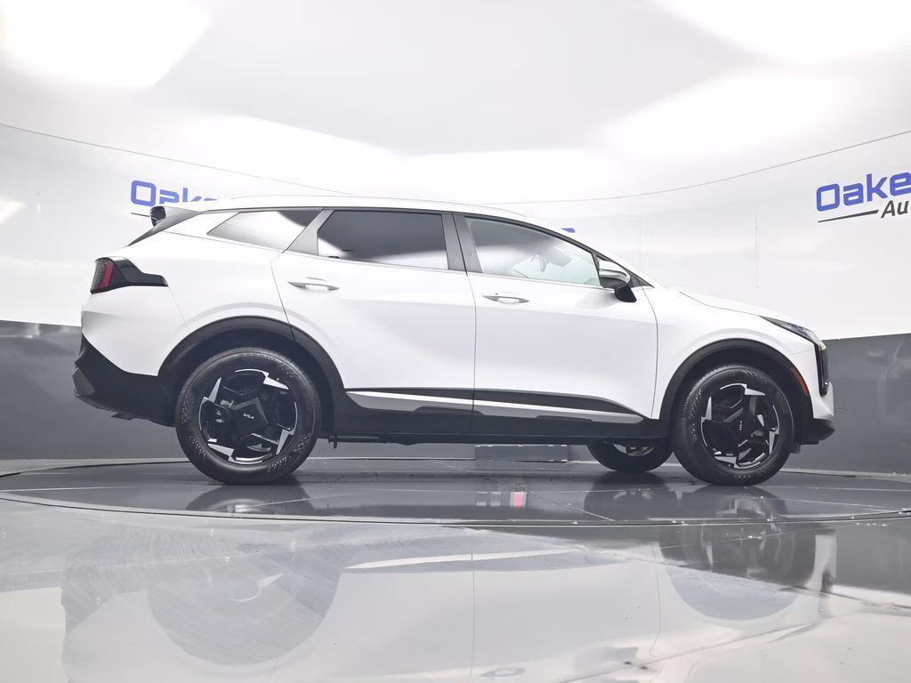 2026 Glacial White Pearl Kia Sportage EX AWD SUV