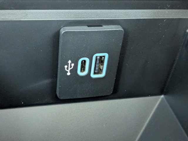 2026 Gray Metallic Ford Super Duty F-250 SRW LARIAT 4X4 Truck