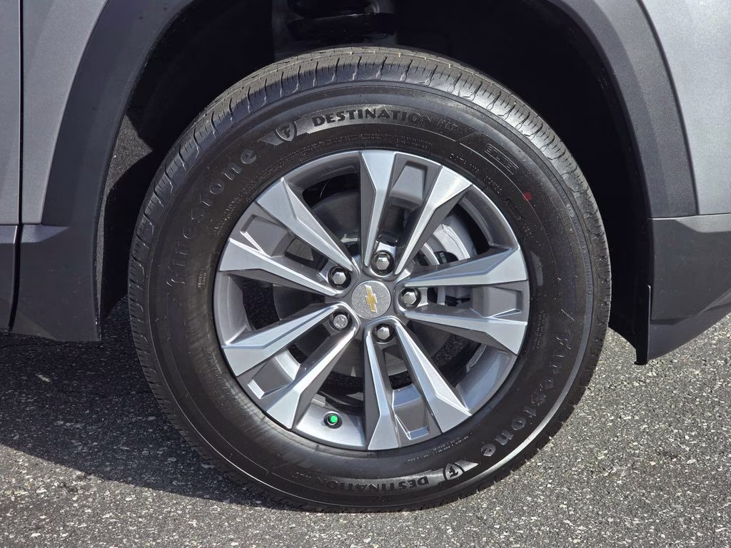 2026 Sterling Gray Metallic Chevrolet Equinox LT FWD SUV