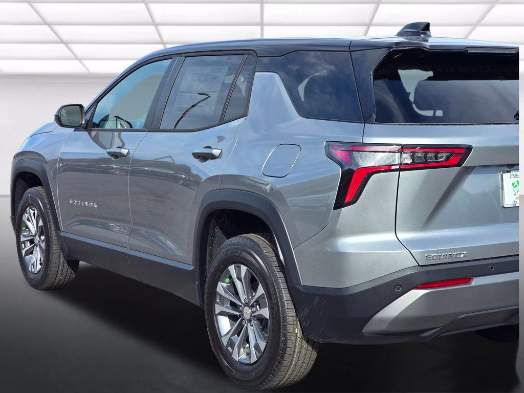 2026 Sterling Gray Metallic Chevrolet Equinox LT FWD SUV