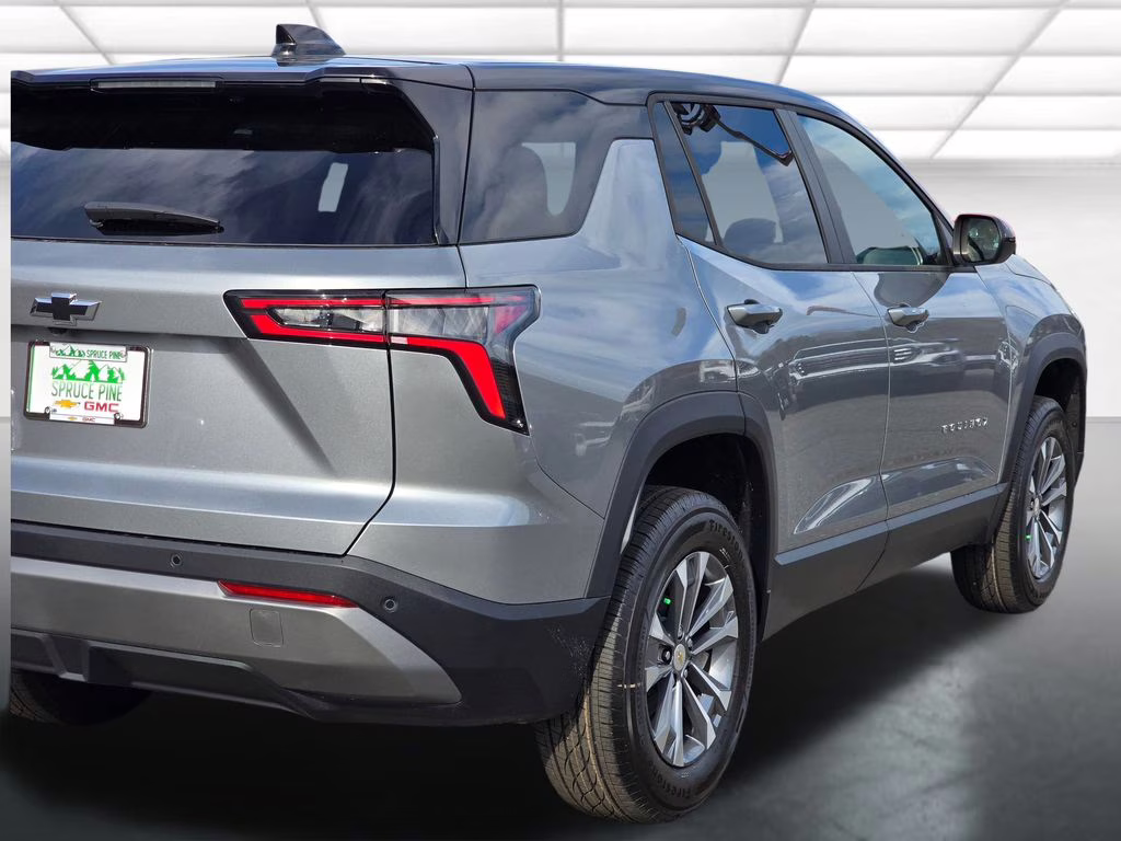 2026 Sterling Gray Metallic Chevrolet Equinox LT FWD SUV