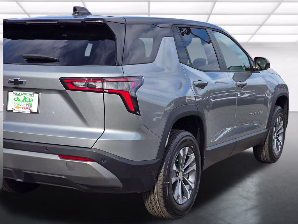 2026 Sterling Gray Metallic Chevrolet Equinox LT FWD SUV