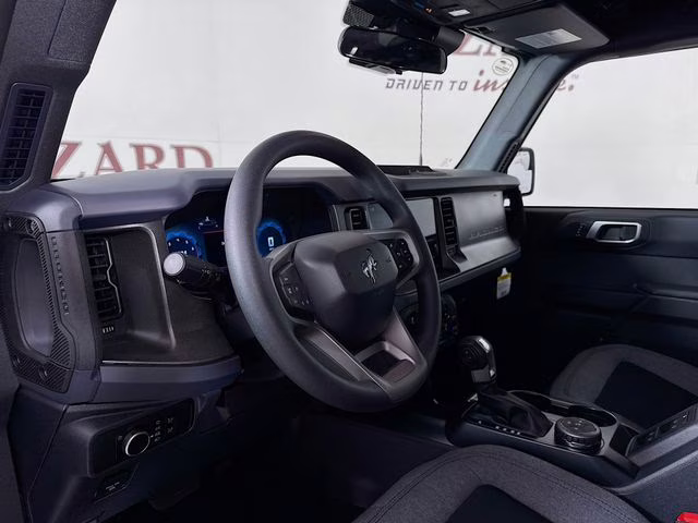 2025 Oxford White Ford Bronco Base 4X4 SUV