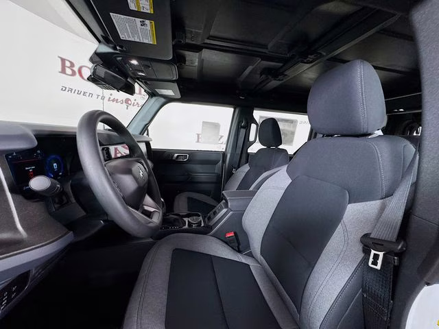 2025 Oxford White Ford Bronco Base 4X4 SUV