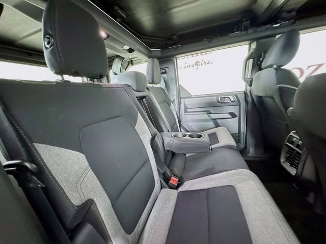 2025 Oxford White Ford Bronco Base 4X4 SUV