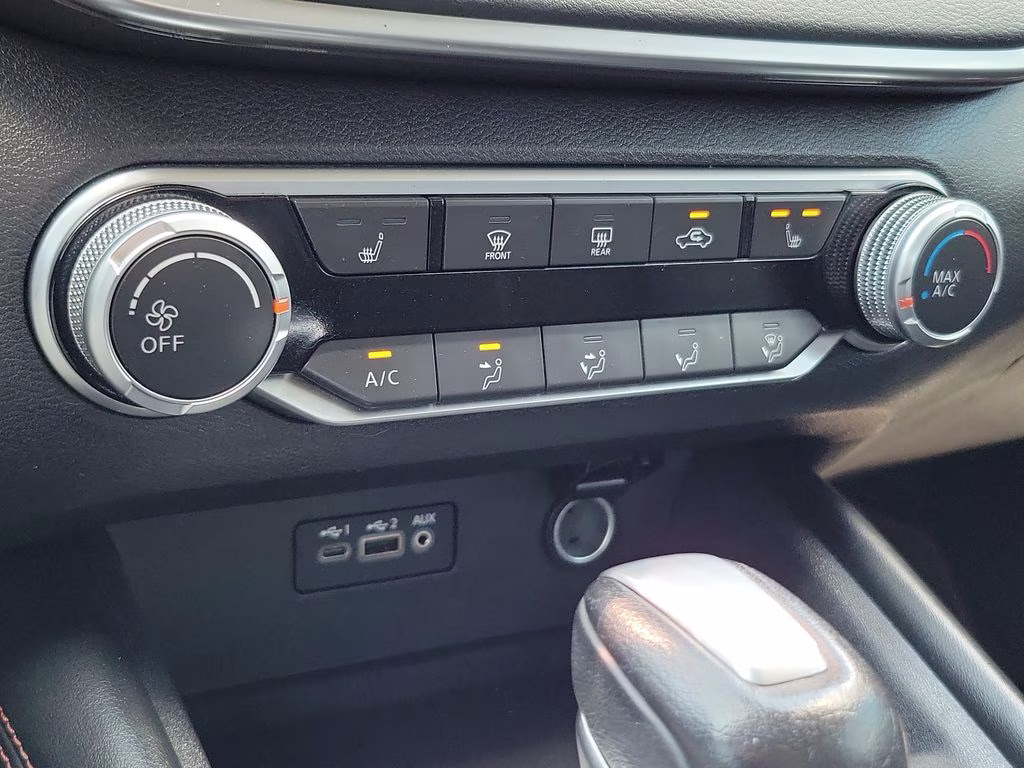 2022 Pearl White Tricoat Nissan Altima 2.5 SR FWD Sedan