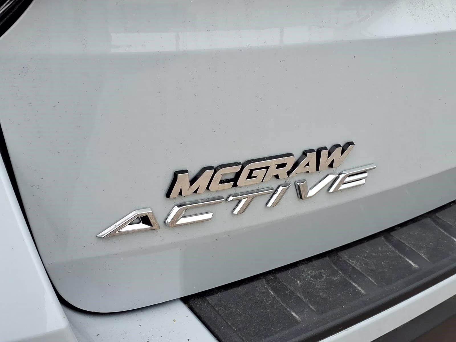 2026 White Metallic Ford Explorer Active RWD SUV