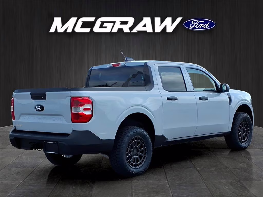 2025 Silver Metallic Ford Maverick XL AWD Truck