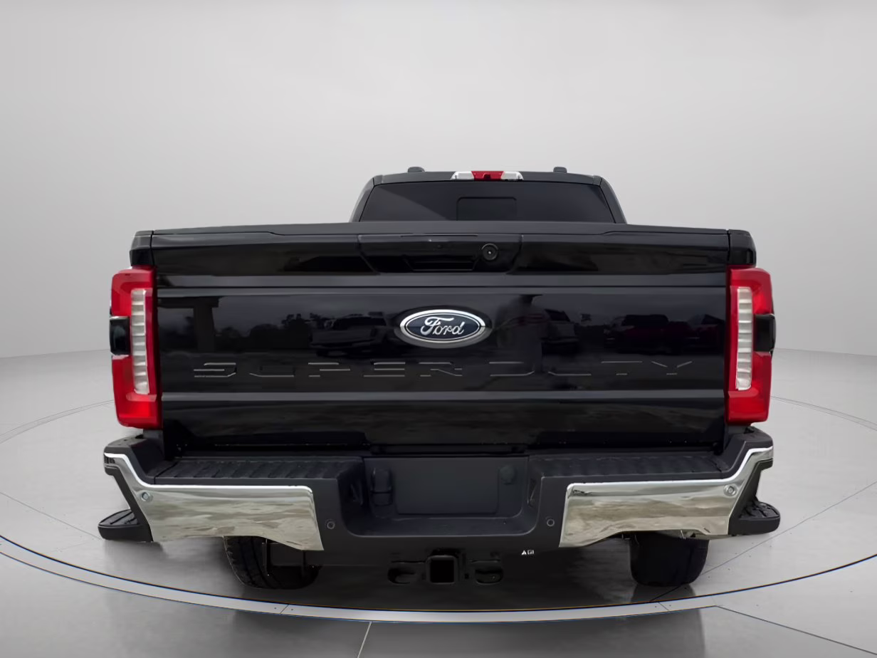 2026 Agate Black Metallic Ford Super Duty F-350 SRW LARIAT Crew Cab Pickup 4X4 Truck