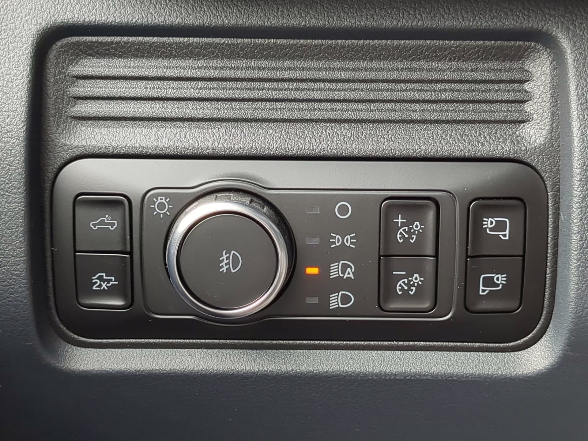 2026 Agate Black Metallic Ford Super Duty F-350 SRW LARIAT Crew Cab Pickup 4X4 Truck