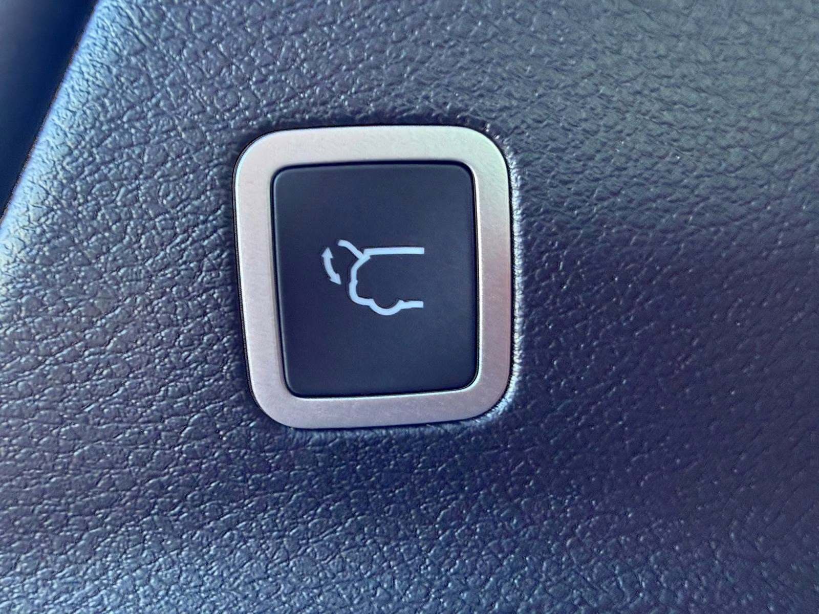 2026 Red Hot Pearlcoat Chrysler Pacifica Select AWD Van