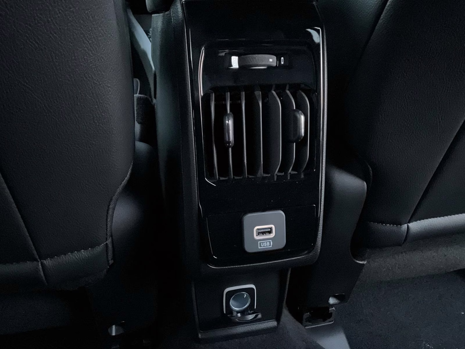 2026 Bright White Clearcoat Jeep Compass Limited 4X4 SUV