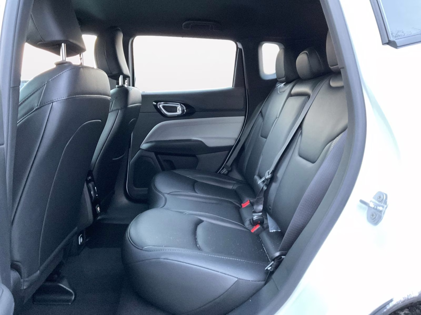 2026 Bright White Clearcoat Jeep Compass Limited 4X4 SUV