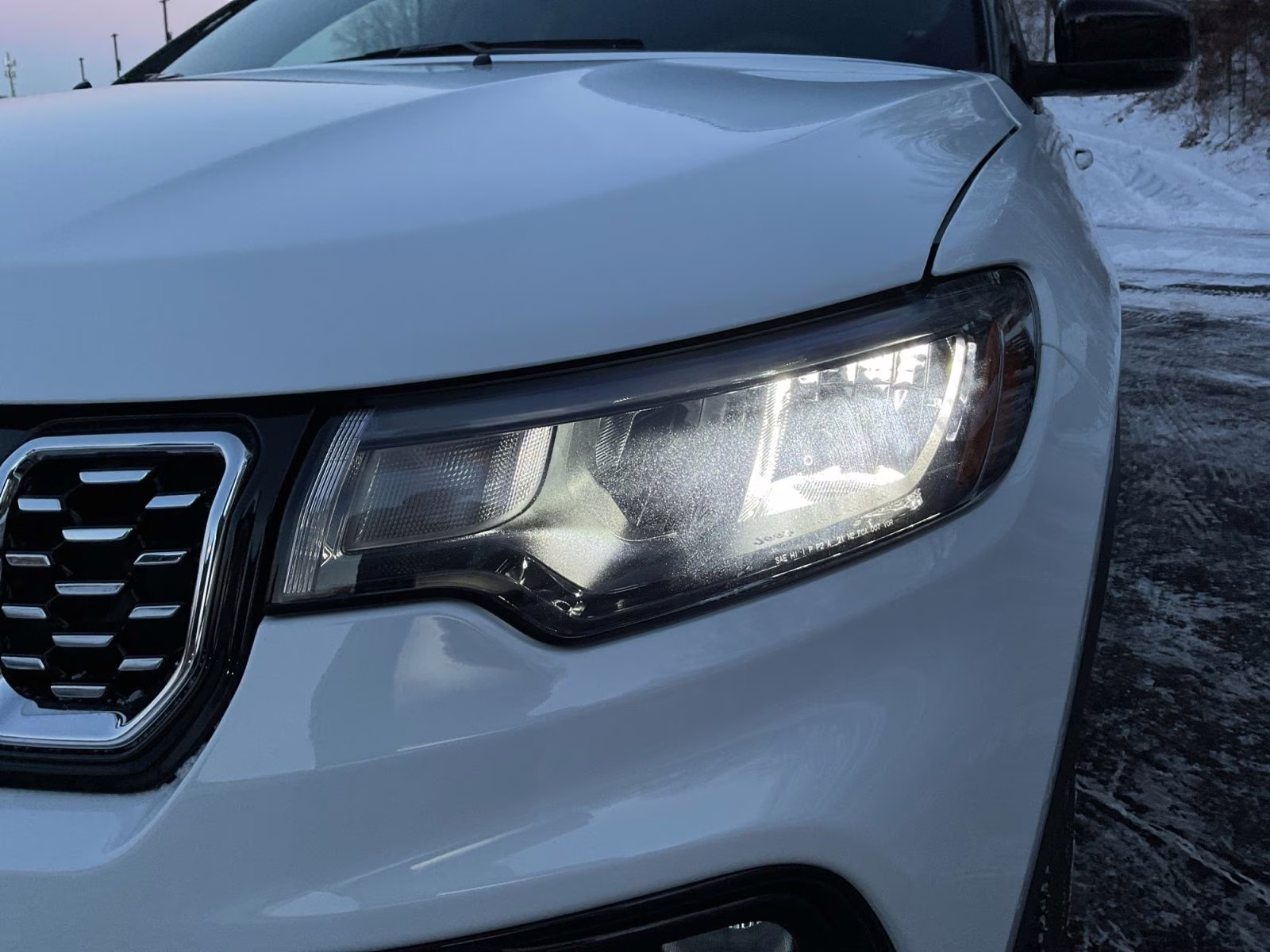 2026 Bright White Clearcoat Jeep Compass Limited 4X4 SUV