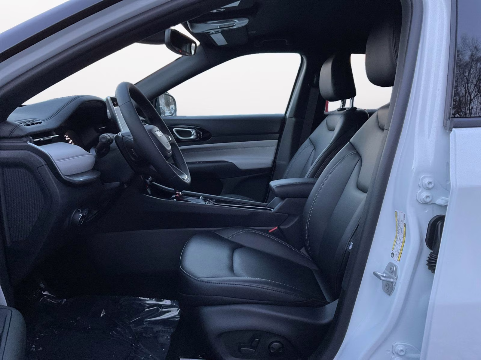 2026 Bright White Clearcoat Jeep Compass Limited 4X4 SUV