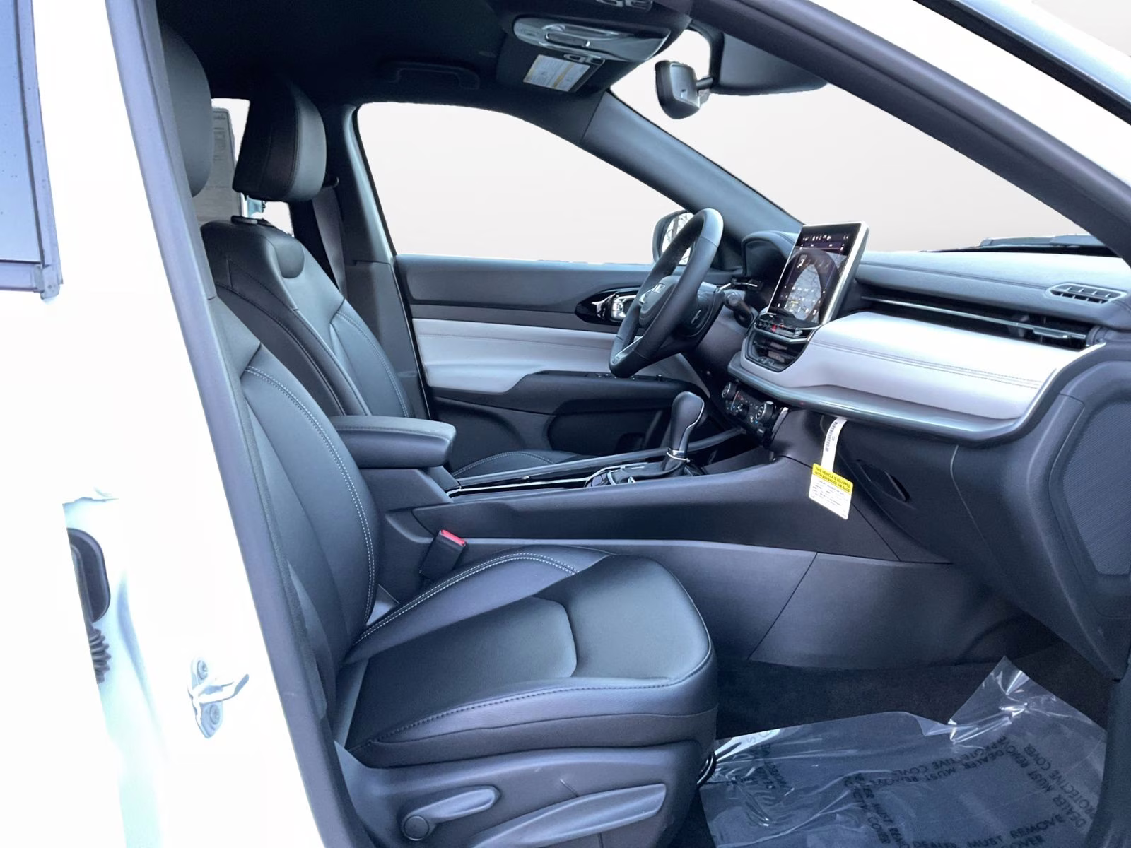 2026 Bright White Clearcoat Jeep Compass Limited 4X4 SUV