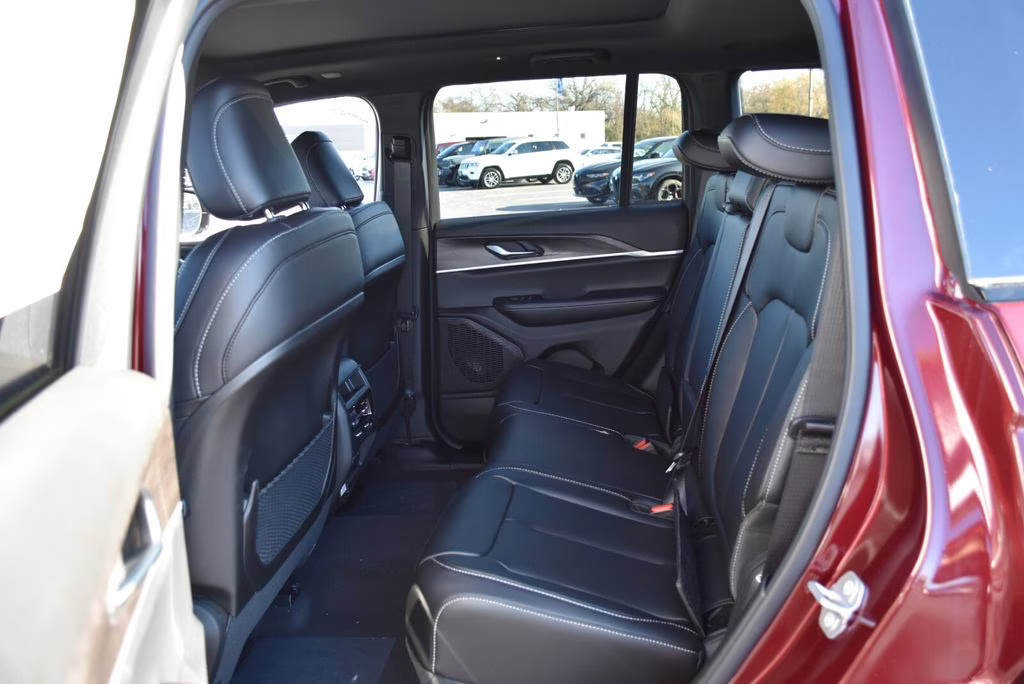 2025 Velvet Red Pearlcoat Jeep Grand Cherokee Limited 4X4 SUV