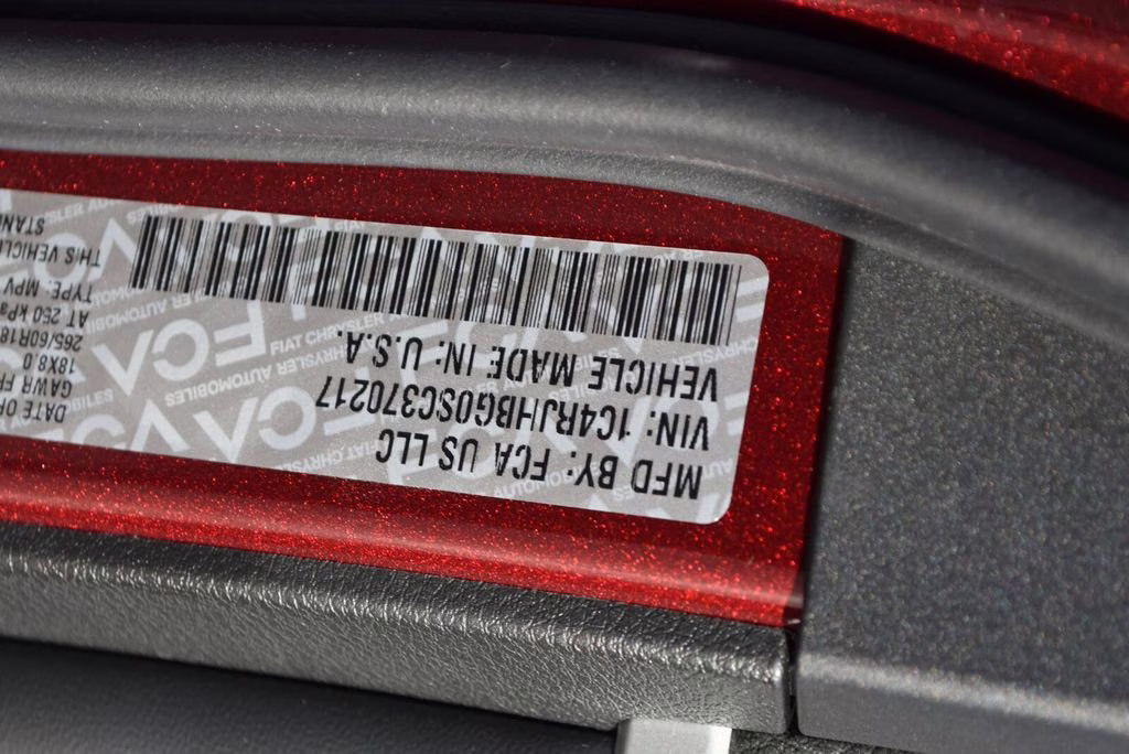 2025 Velvet Red Pearlcoat Jeep Grand Cherokee Limited 4X4 SUV