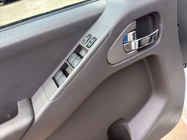 2007 Avalanche Nissan Frontier NISMO Off-Road 4X4 Truck