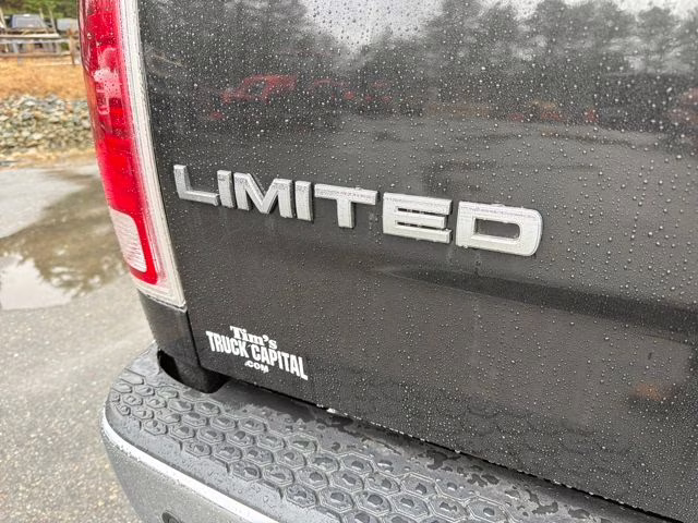 2015 Brilliant Black Crystal Pearlcoat Ram 2500 Laramie Longhorn 4X4 Truck