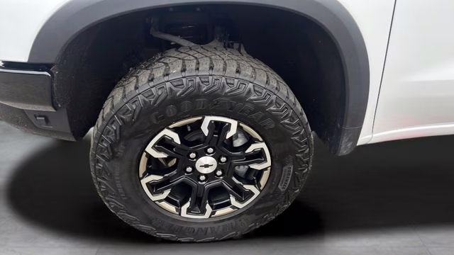 2024 Summit White Chevrolet Silverado 1500 ZR2 4X4 Truck