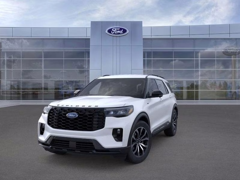 2026 Star White Metallic Tri-Coat Ford Explorer ST-Line RWD SUV