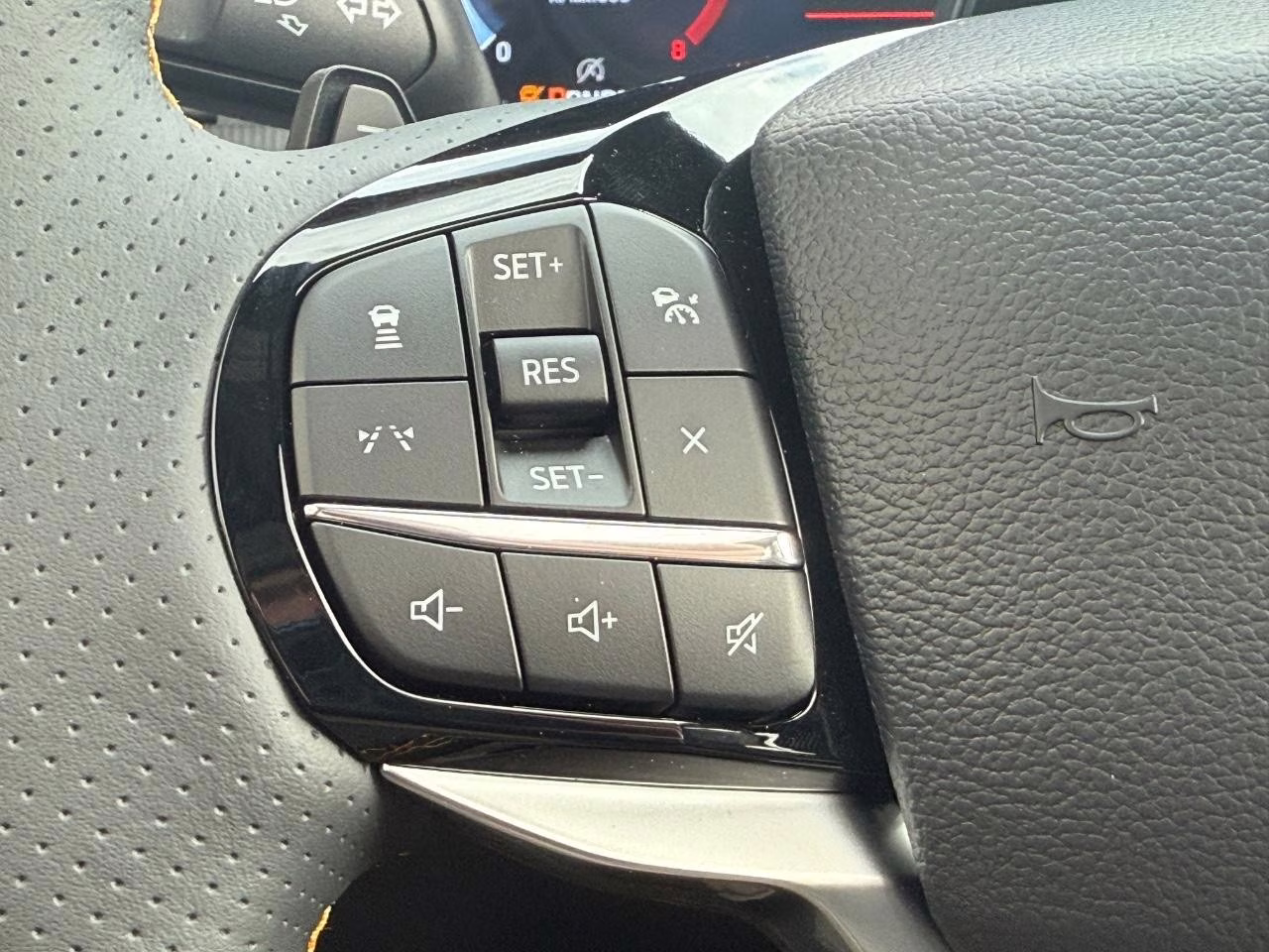 2026 Agate Black Metallic Ford Explorer Tremor 4X4 SUV