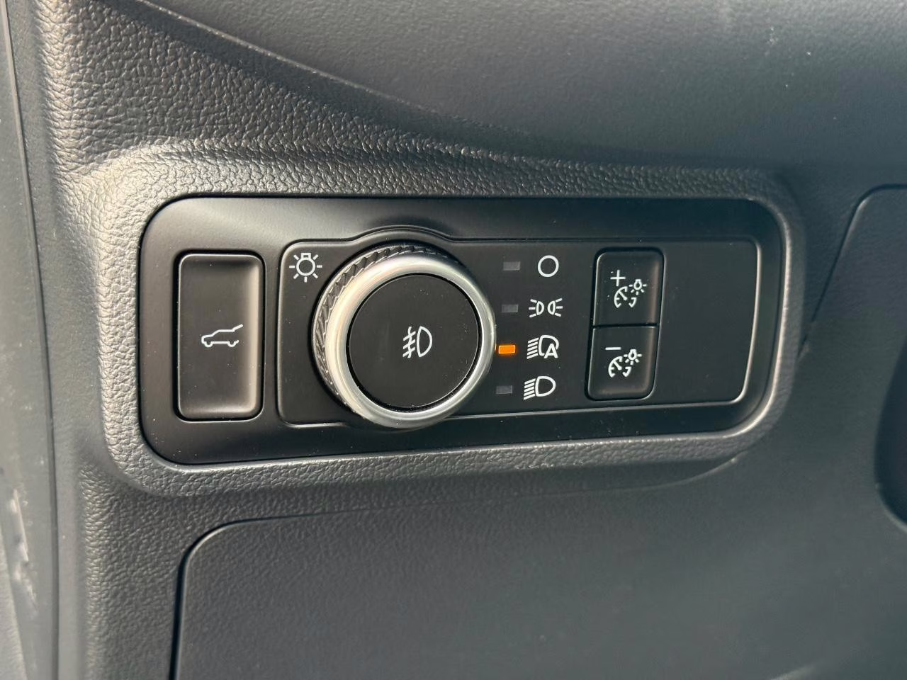 2026 Agate Black Metallic Ford Explorer Tremor 4X4 SUV