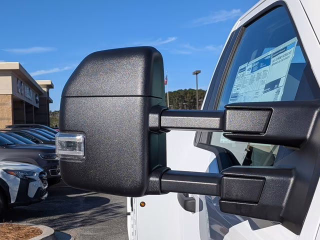 2025 Oxford White Ford Super Duty F-450 DRW XL RWD Truck