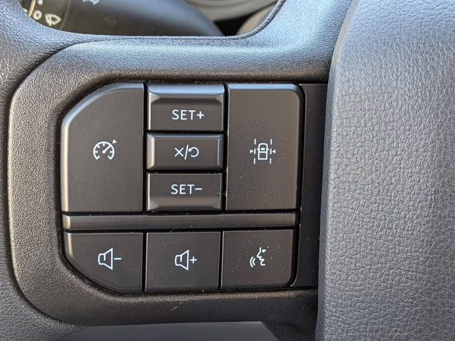 2025 Oxford White Ford Super Duty F-450 DRW XL RWD Truck