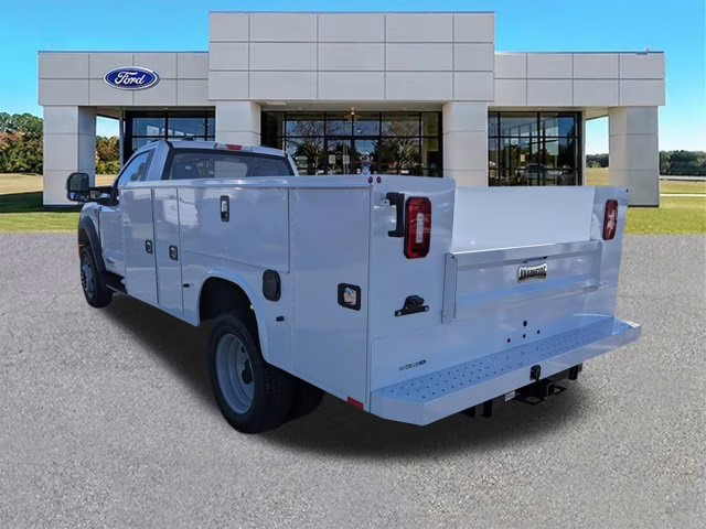 2025 Oxford White Ford Super Duty F-450 DRW XL RWD Truck